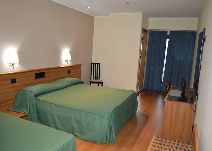 Canadian Hotel