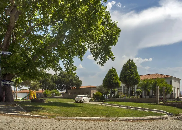 Elaia Hotel