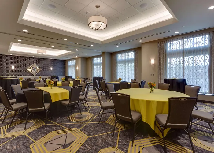 Drury Inn & Suites Pittsburgh Airport Settlers Ridge