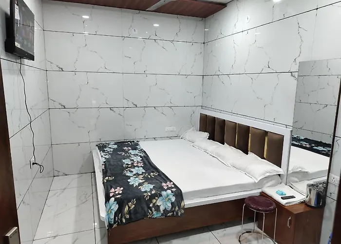 Hotel Divya Darshan