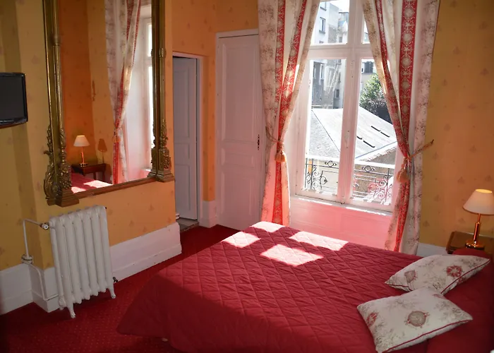 Hotel De Paris, Hotel Particulier Du XIX