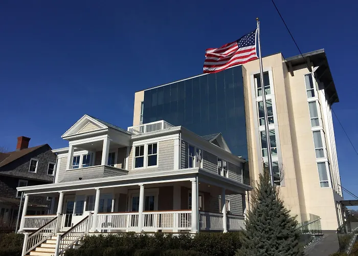 The Preston House And Hotel