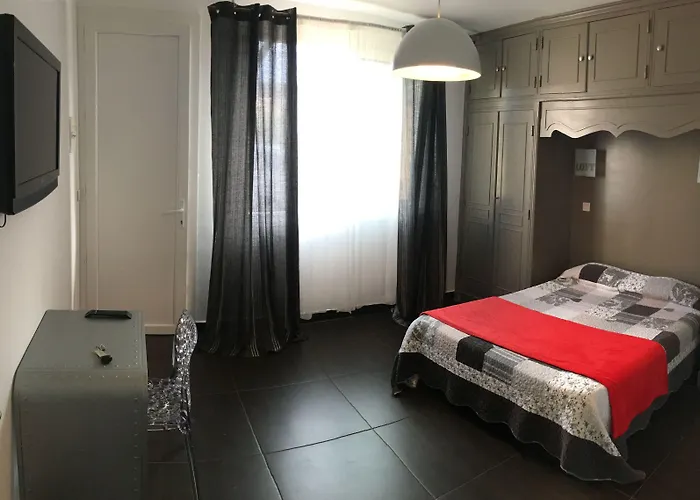 Hotel Les Arbousiers