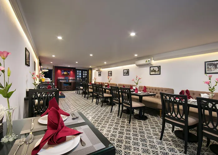 Golden Rooster Hotel