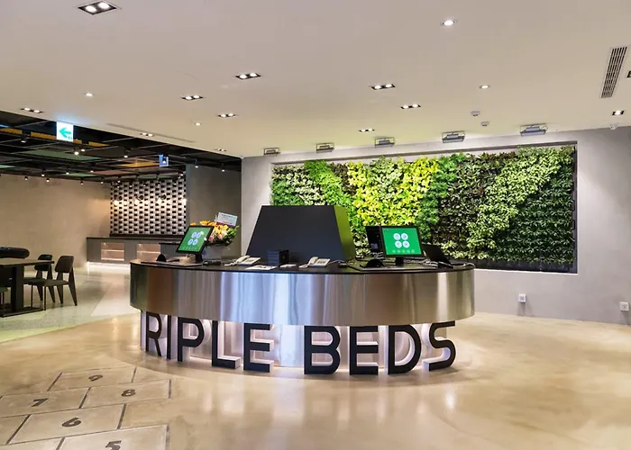 Green World Triple Beds