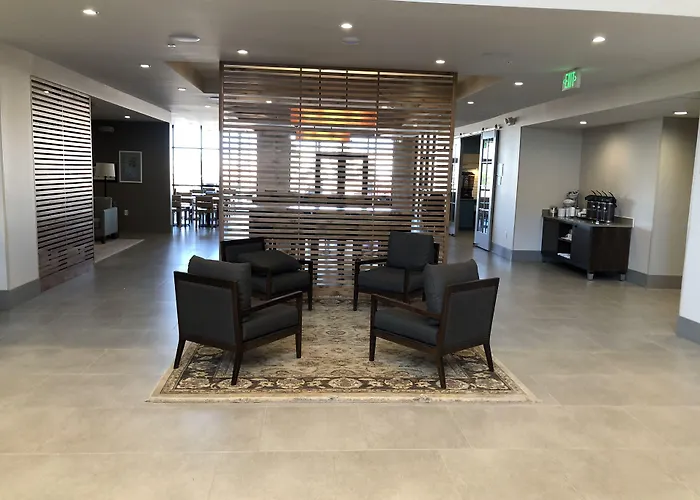 Fairfield By Marriott Inn & Suites Page