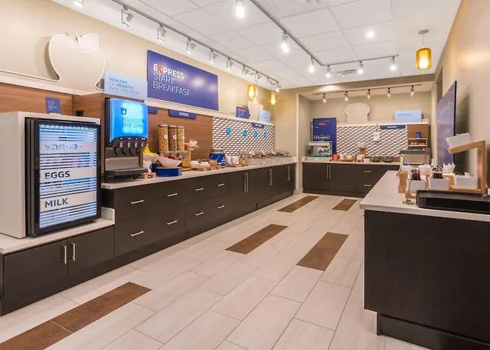 Holiday Inn Express & Suites Lake Havasu - London Bridge By Ihg