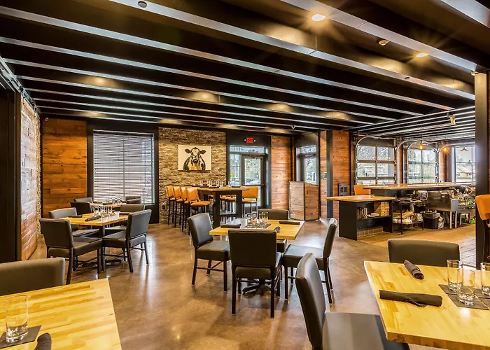 Cobblestone Hotel & Suites Hartford