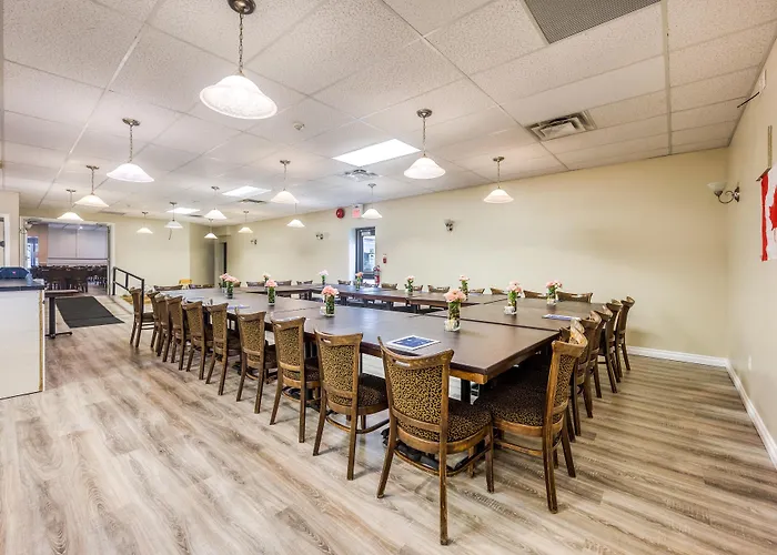 Travelodge By Wyndham Sarnia