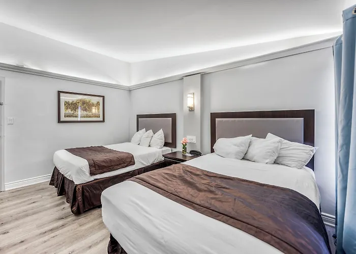 Travelodge By Wyndham Sarnia