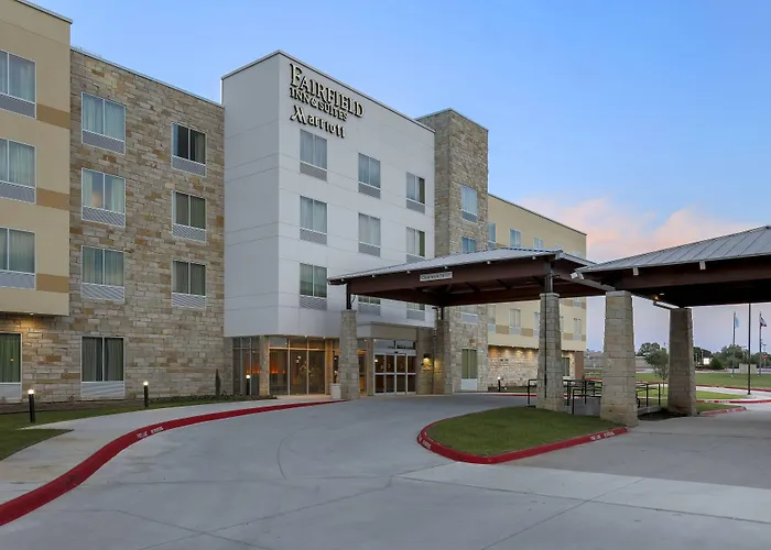 Fairfield Inn & Suites By Marriott Decatur At Decatur Conference Center