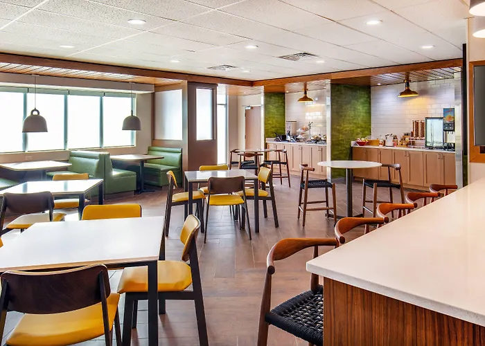 Fairfield Inn & Suites By Marriott Mcpherson