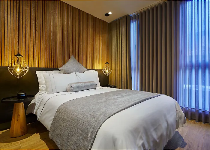 14 Urban Hotel