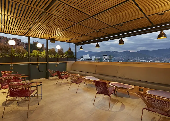 14 Urban Hotel