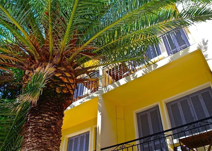 Hotel Le Grillon