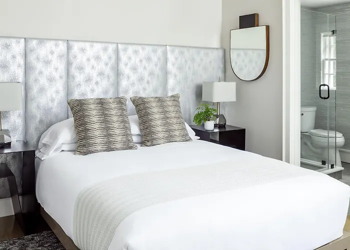 The Richard, The Edgartown Collection Hotel