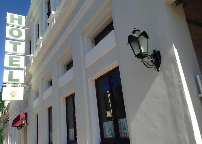 Central Palace Hotel