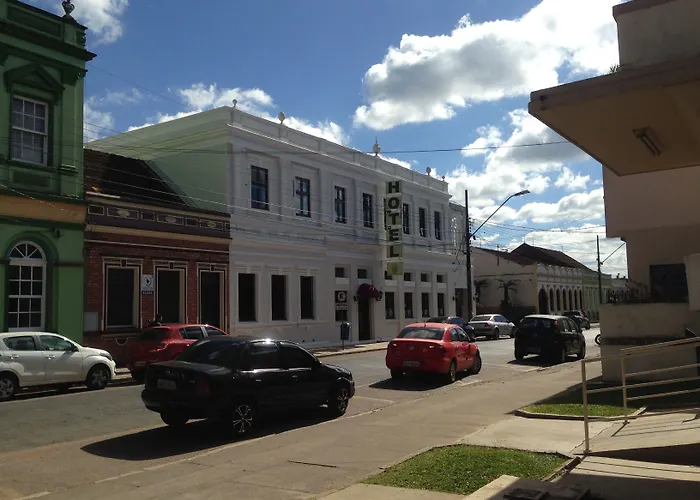 Central Palace Hotel