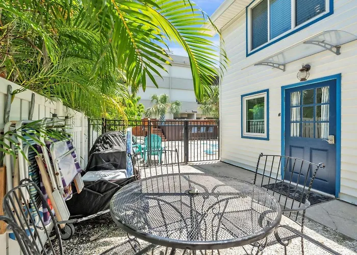 Conch Cottage Home