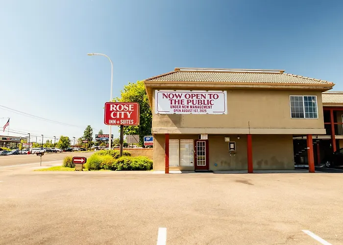 Rose City Inn & Suites
