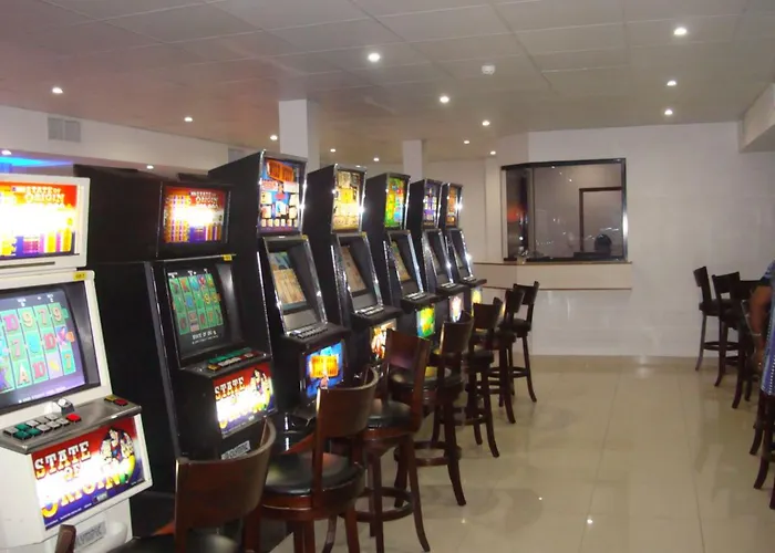 Paddy'S Hotel & Apartments