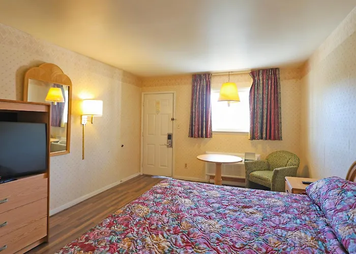 Hotel O Relax Inn Lewisburg Near I-64