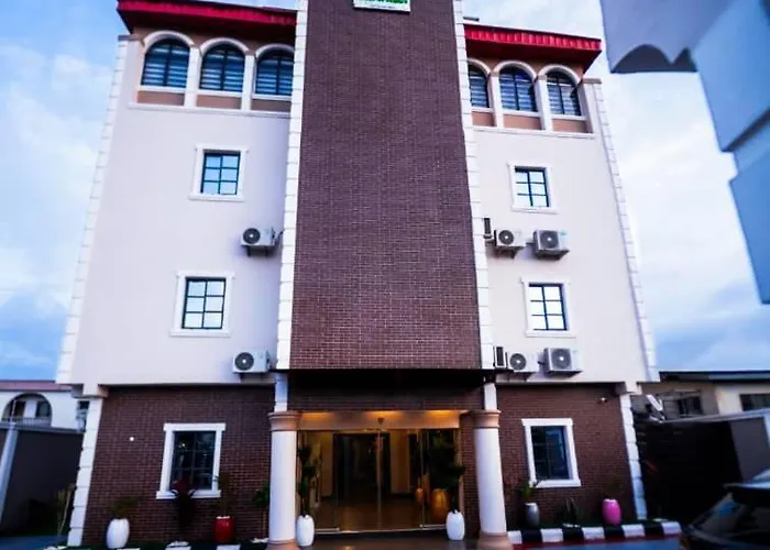 Ralphnest Suite & Lounge Limited