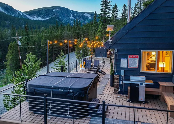 Skyline Lodge