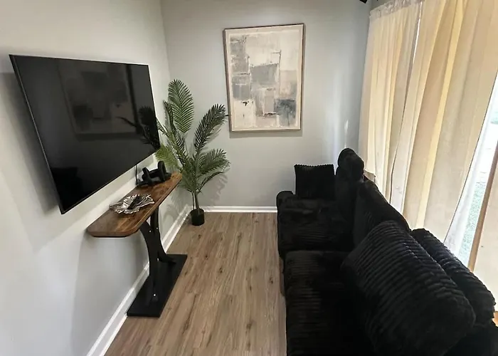 Ranch Single Level Home Near Downtown Tinley Park