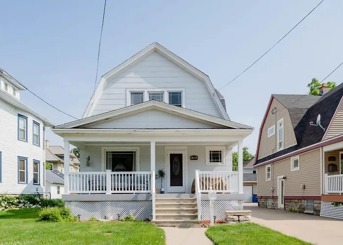 3 Bedroom Family Home - University Of Oshkosh