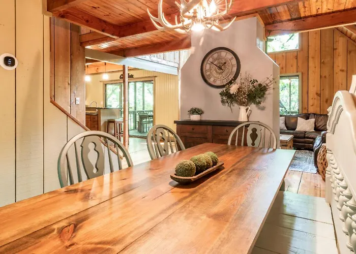 Good Times - Inside Big Canoe Community + Screened-In Porches, Firepit, Porch Swings + More!