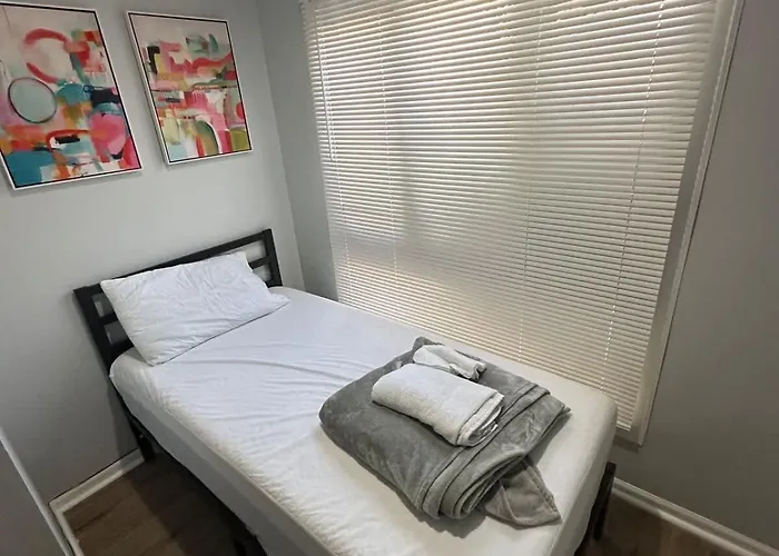 Ranch Single Level Home Near Downtown Tinley Park