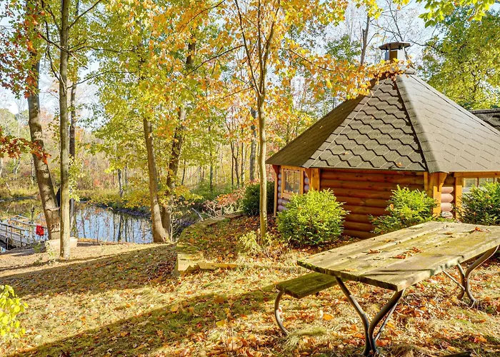 Detached Sauna, Movie Room! Relaxation In Muskegon