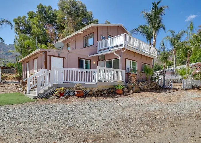 Lake Elsinore Apt 4 Mi To Water: Pets Welcome!