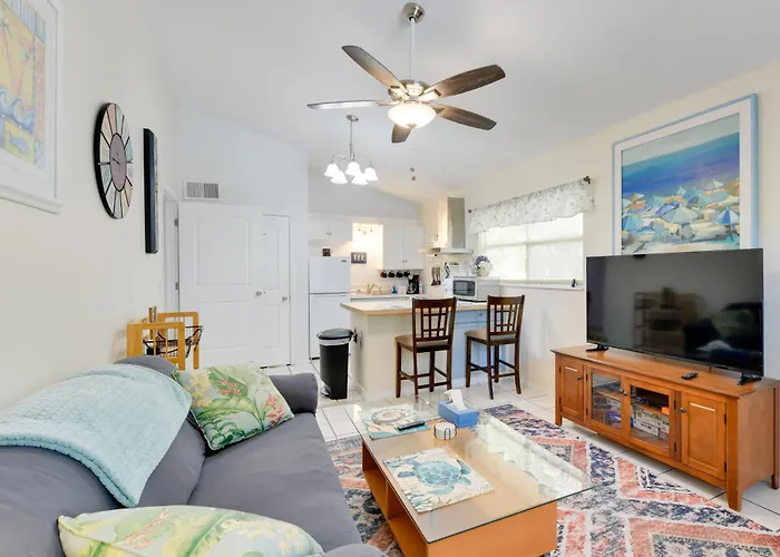< 1 Mi To Nokomis Beach: Tranquil Couple'S Retreat