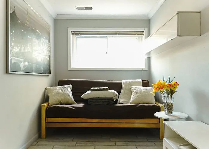 Fully Furnished Private Basement Apartment In Carmel