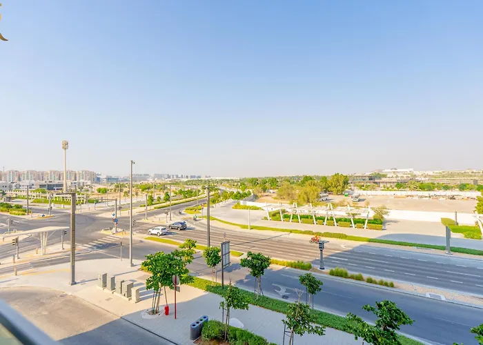 Masdar Solis Studio - Chic Urban Sleek Escape