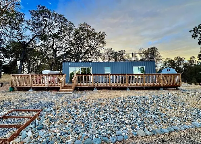 Unique Container, Home 20 Acres, Modern Stay