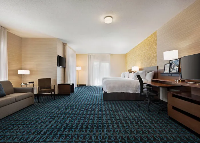 Fairfield Inn & Suites By Marriott Charlottesville Downtown/University Area