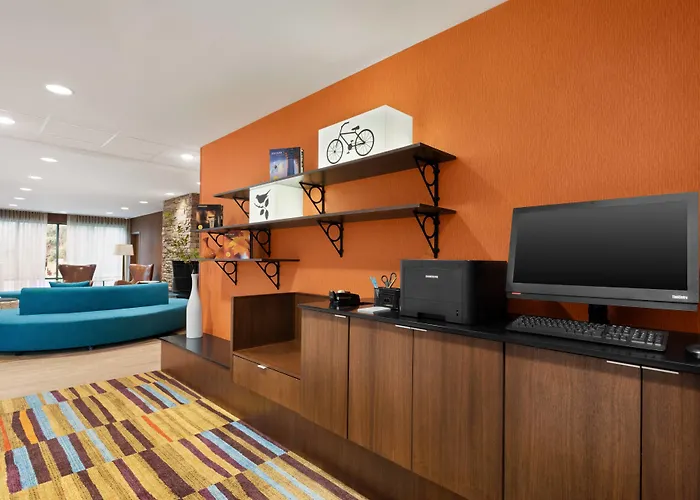 Fairfield Inn & Suites By Marriott Charlottesville Downtown/University Area