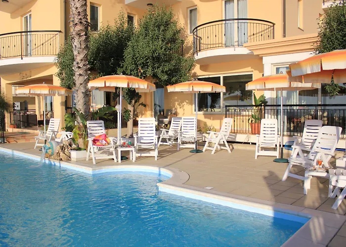 Lion'S Hotel