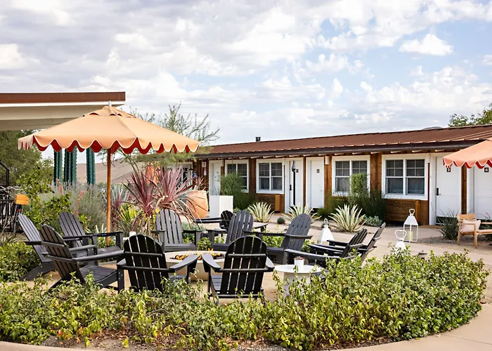 Skyview Los Alamos - 21 & Over Pool