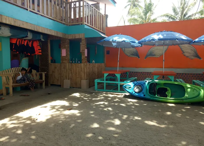 Smallfry'S Beach Resort