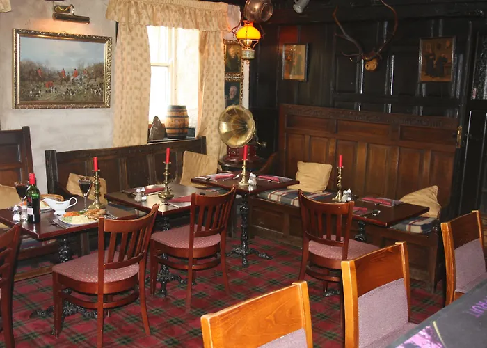 Oyo Rose & Crown Hotel