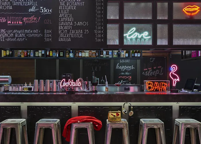 Moxy Frankfurt City Center