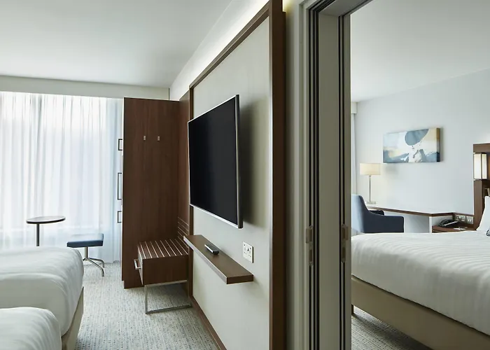 Courtyard By Marriott Luton Airport