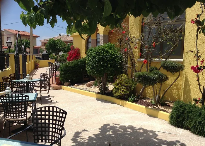 La Nova Tenalla - Adults Only