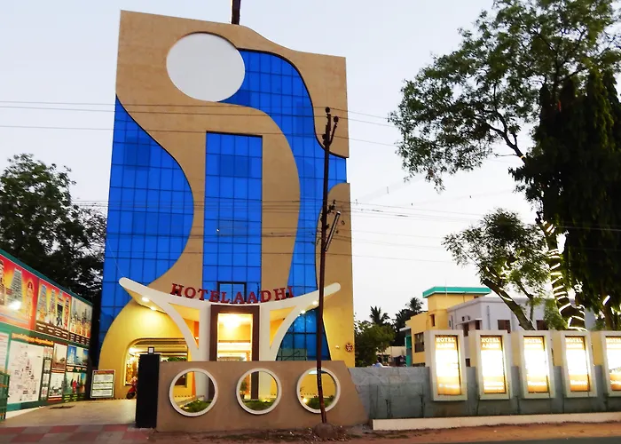 Hotel Aadhi