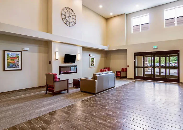 Comfort Suites Wooster Near University Campus