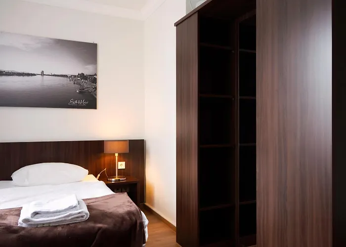 Hotel Mercedes - Self Check-In